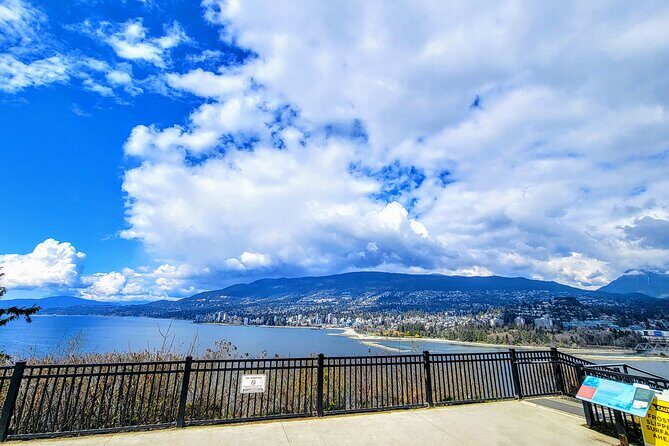 3 Unforgettable Hours in Vancouver - Granville Island: market energy in half an hour