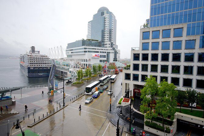 Best of Vancouver Private Tour - Queen Elizabeth Park: high ground and a garden you can actually picture