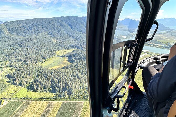 Discovery Flight Experience (Depart SKY Hangar) - Timing, group size, and where it fits with your Vancouver plans