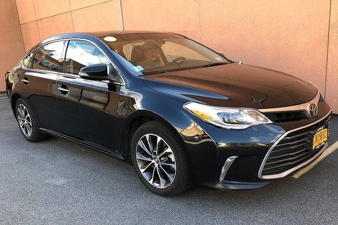Private Arrival Transfer from Vancouver Airport (YVR) - Vehicle expectations: sedan vs minivan, and why reviews disagree
