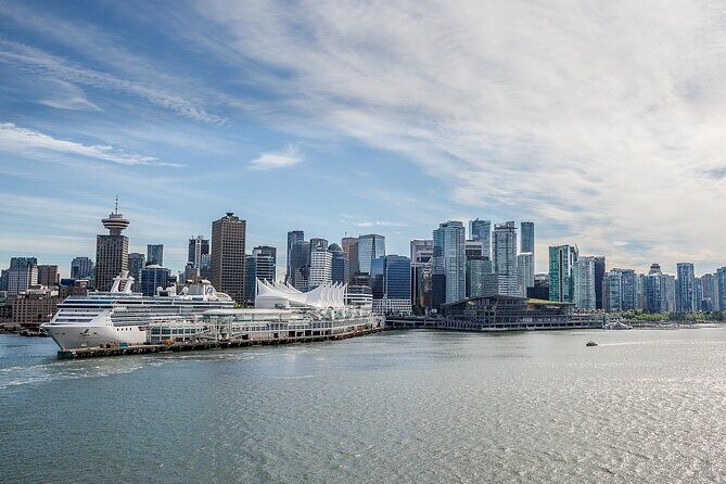 Private Port Transfer Canada Place Cruise Ship Terminal to Vancouver Airport YVR - Choosing the right vehicle: luggage capacity and group fit