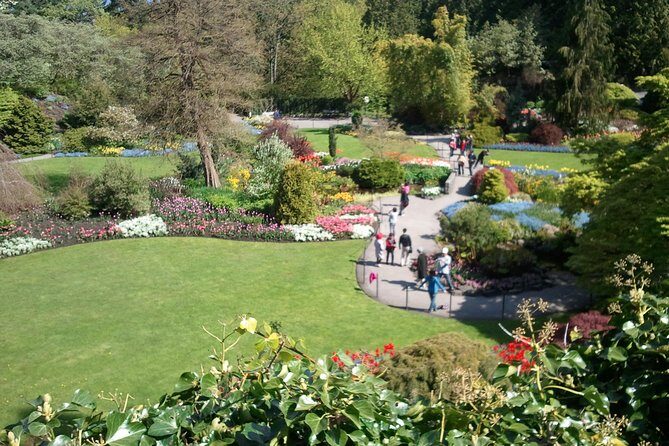 Private Tour: Gardens of Vancouver - Bloedel Conservatory: Tropical Dome, Free-Flying Birds, and Photo Light