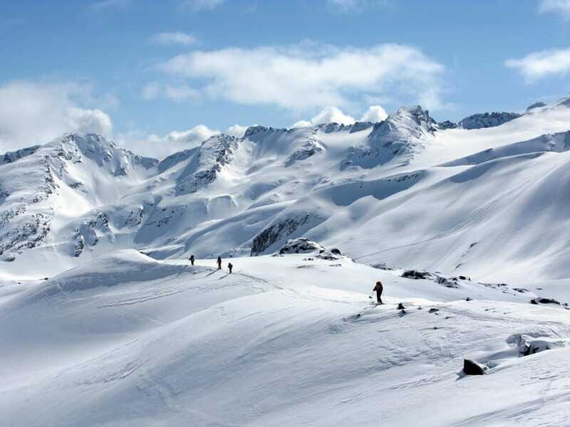 Private Tour to Whistler - Whistler Village’s 4 hours: plan your priorities, not every minute