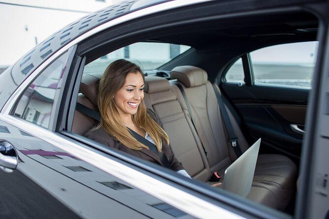 Private Transfer to Vancouver Airport (YVR) - Luggage rules: the fine print that can make or break your morning