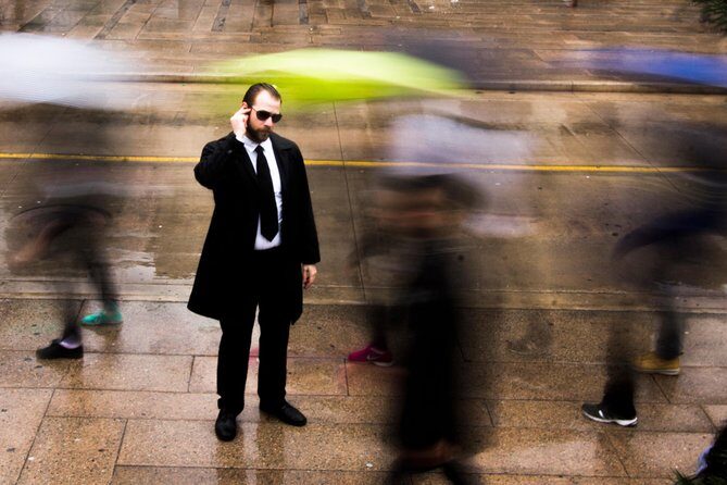 Private Vancouver Sightseeing Adventure: spy game Secret Mission - Two Hours, 2–2.5 km, and Real-World Timing: The Walking Reality