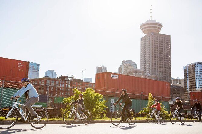 Stanley Park & Vancouver City Highlights 4 Hour Bike Tour 2 in 1 - Totem Poles and the English Bay seawall for coastal views