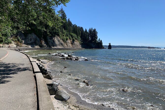 The Ultimate Stanley Park E-Bike Tour - Your ride setup: Giant e-bikes, helmets, and a pace that feels calm