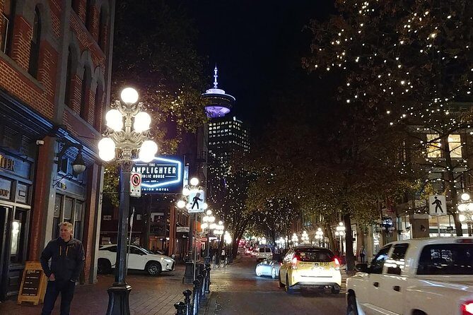 Vancouver City Highlights Explorer Private Tour - Granville Island and the market hour that often becomes lunch