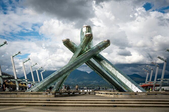 Vancouver City Highlights - Private Tour up to 14 guests - Lost Lagoon to Denman and Davie: neighborhoods with personality