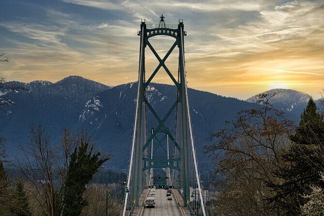Vancouver City Highlights - Private Tour up to 14 guests - Mount Pleasant, Published on Main, and the street-art mindset