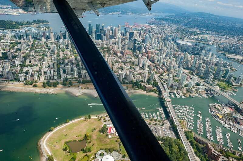 Vancouver: Extended Scenic Panorama Seaplane Tour - Going farther north along rugged coastlines and mountains