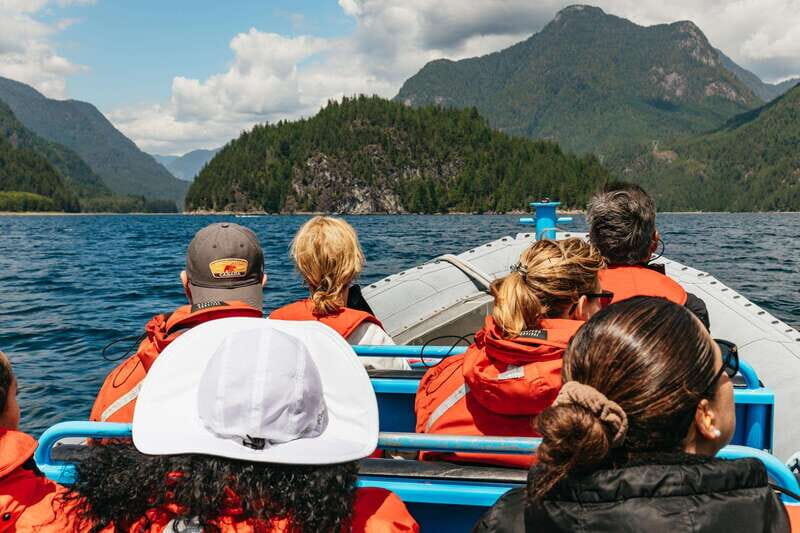 Vancouver: Indian Arm and Granite Falls Zodiac Boat Tour - Stanley Park and the Seawall: Seeing Vancouver’s “edge” from water level