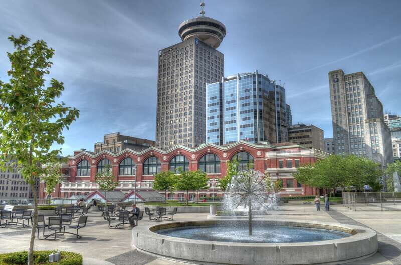 Vancouver: Private Walking Tour with a Local - Starting point: how the Subway pickup sets the tone