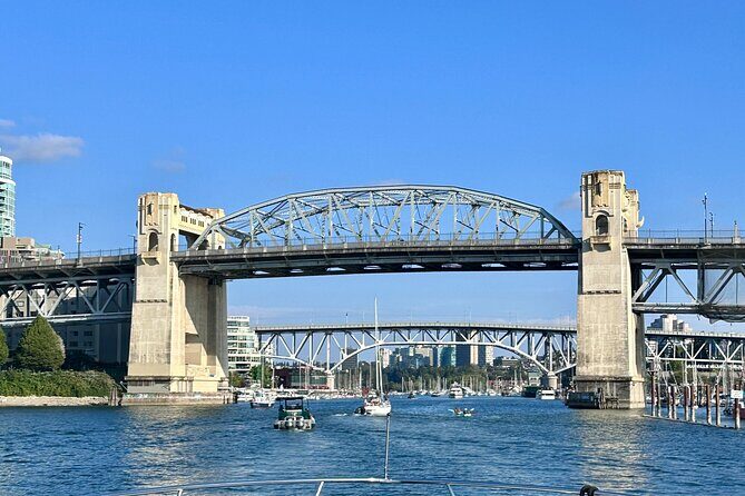 Vancouver Sightseeing Boat Cruise with Live Tour Guide - Onboard comfort and the bar: drinks are part of the rhythm