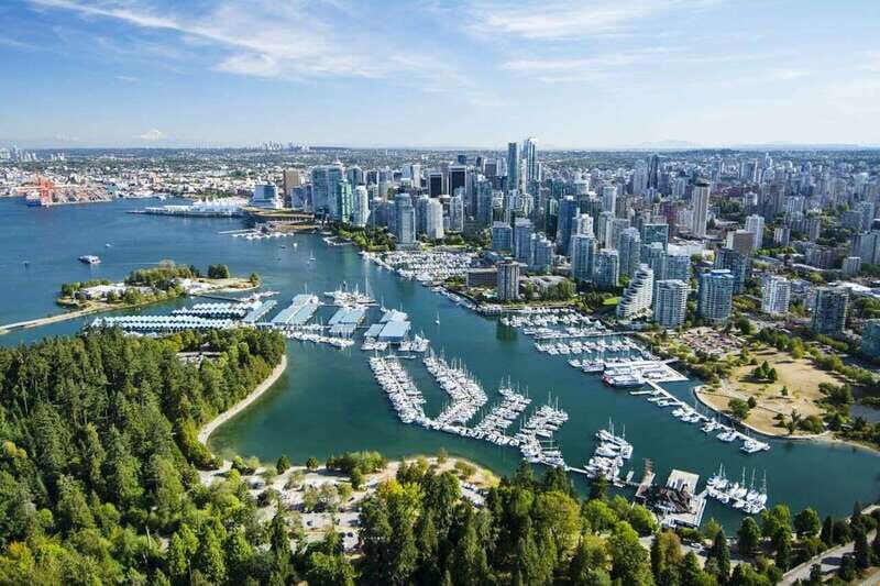 Vancouver: Small Group Tour w/Capilano & Grouse Mtn Lunch - Downtown pickup and the Stanley Park drive: Prospect Point plus totem poles