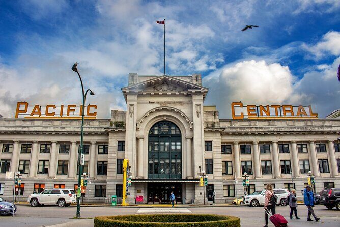 Vancouver to Victoria - Coach Bus Transfer - Luggage Rules, Storage, and Traveling Light (Without Regrets)