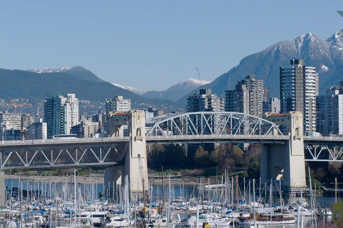 Vancouver to Whistler by EXECUTIVE Bus (Single Trip) - The Squamish Adventure Centre Stop: Why This Location Matters