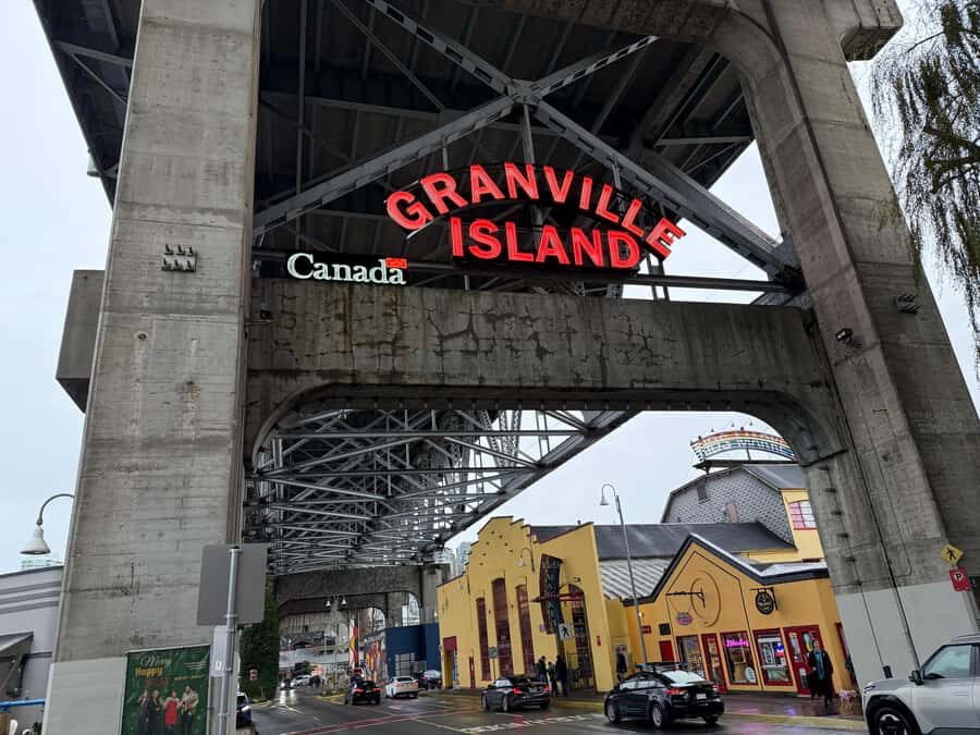 Vancouver Tour/Car/Grandville Island/Queen Elizabeth/China T - Queen Elizabeth Park: gardens plus panoramic city views