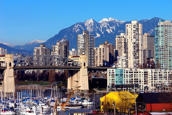 Vancouver Tour: Stanley Park, Granville Island & Capilano Bridge - The big picture: three Vancouver icons plus the in-between views