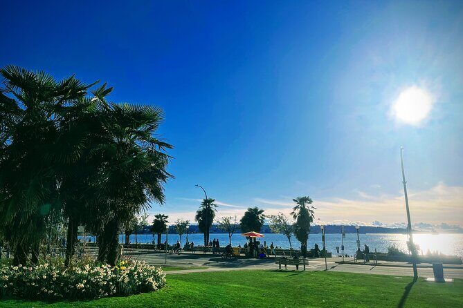 Welcome to Vancouver - Private Tour - Coal Harbour night tradition and English Bay public art