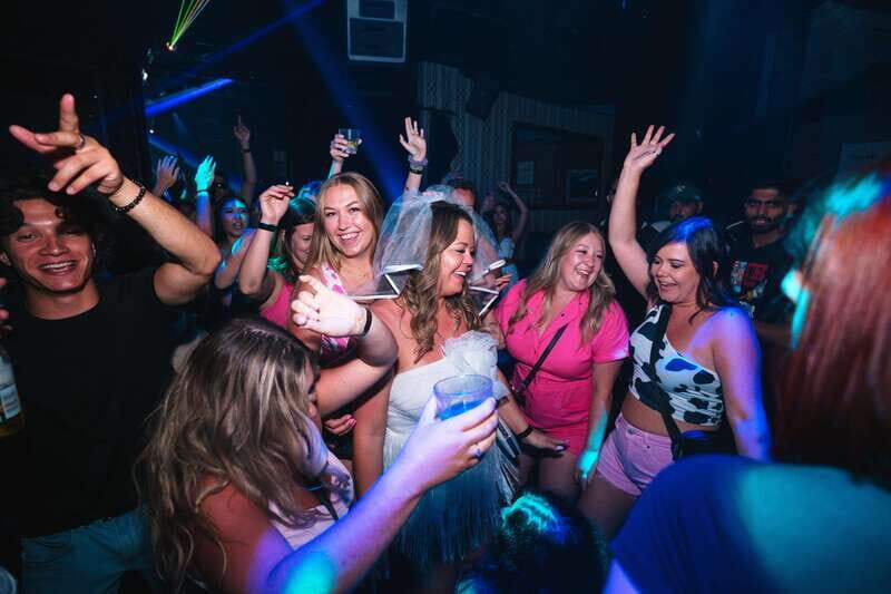 West Coast Party Crawl - Route B - VIP cover and the skip-the-line effect