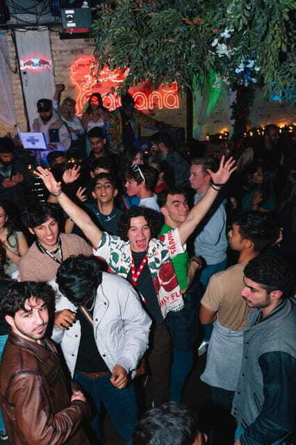 West Coast Party Crawl - Route B - Is this tour best for you?