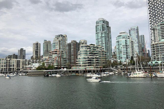YVR Layover - Vancouver City Sightseeing Private Tour - The steam clock and the pace of small-but-fun stops